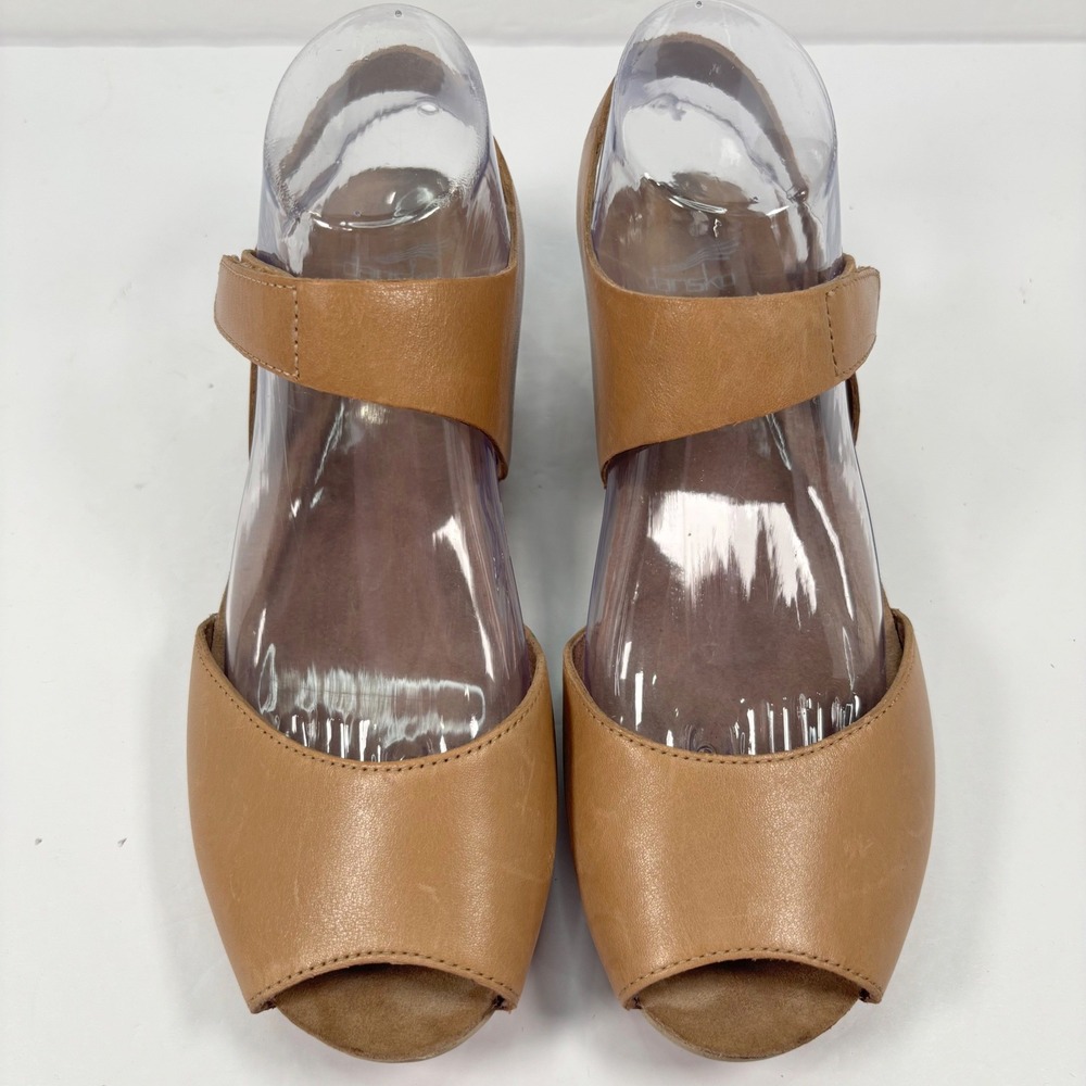 Dansko Women 38 Vera Wedge Sandals Tan Leather Peep Toe Comfort Minimalist Boho